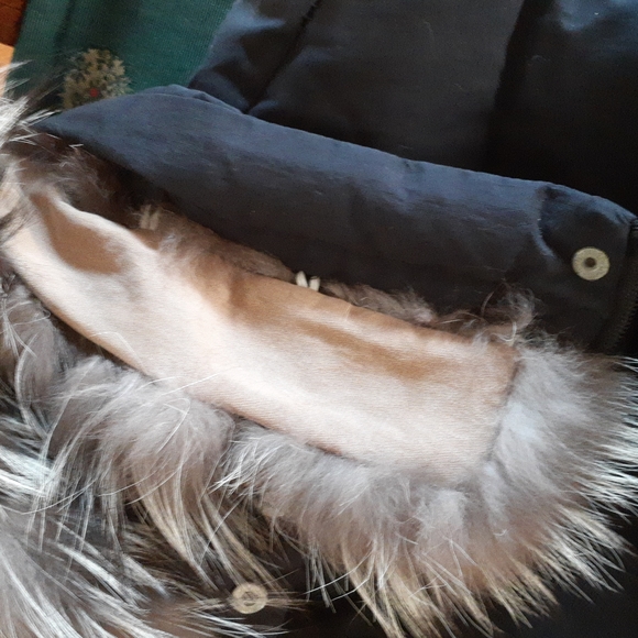 Puffer Vest - Picture 9 of 9